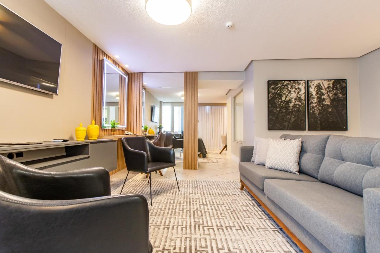 Delupo Hotel - Livin Studios Criciuma  Bagian luar foto