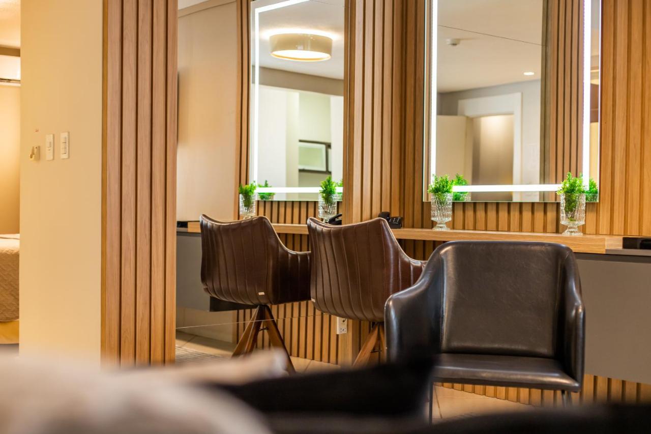 Delupo Hotel - Livin Studios Criciuma  Bagian luar foto