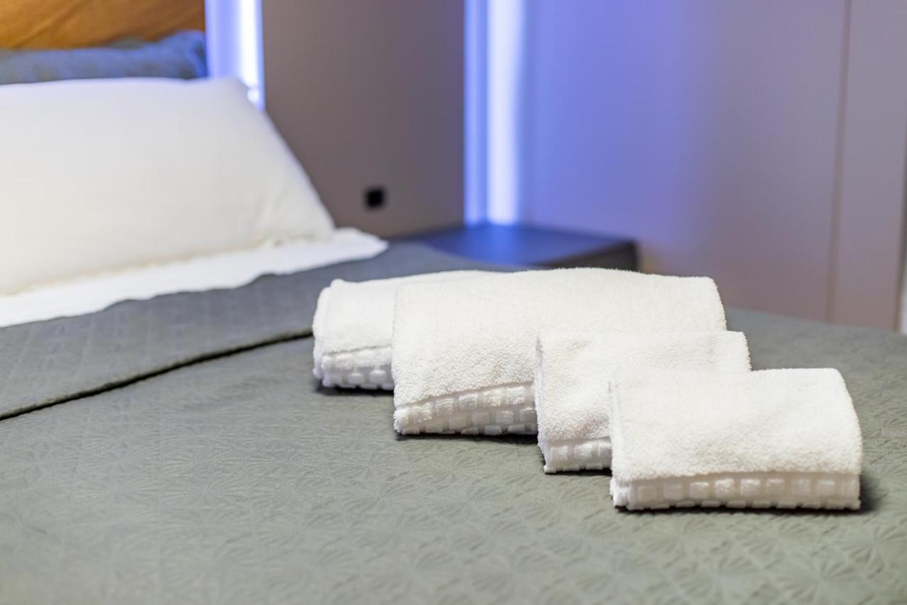 Delupo Hotel - Livin Studios Criciuma  Bagian luar foto
