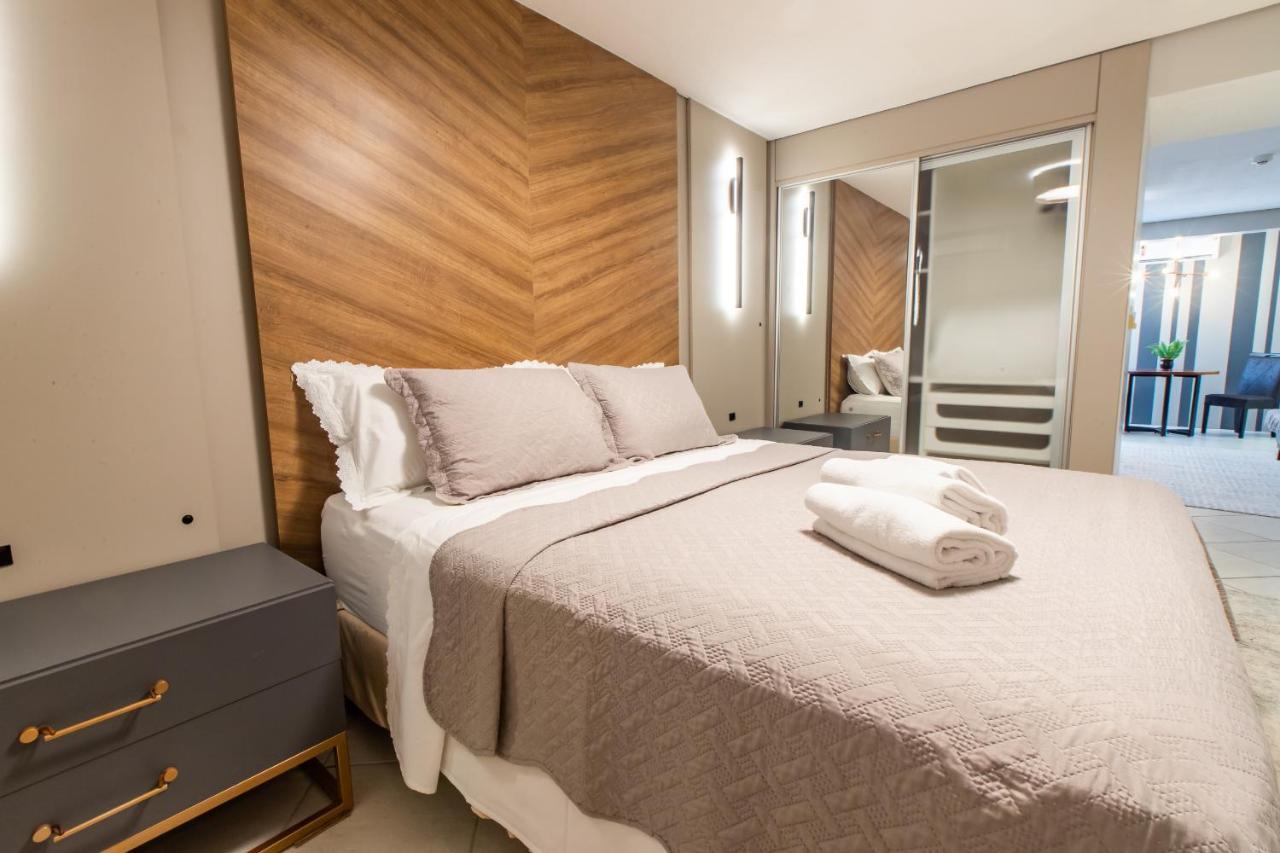 Delupo Hotel - Livin Studios Criciuma  Bagian luar foto