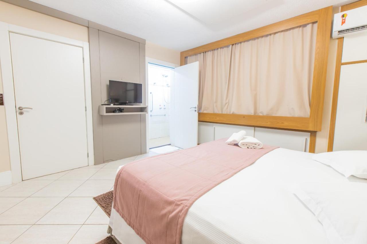 Delupo Hotel - Livin Studios Criciuma  Bagian luar foto
