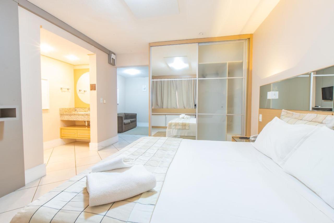 Delupo Hotel - Livin Studios Criciuma  Bagian luar foto